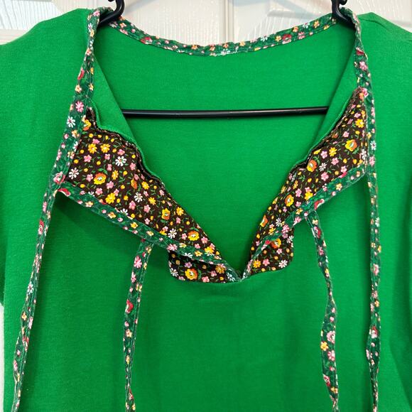 Vintage Green V-Neck Short Sleeve T-Shirt Top No Size No Brand Floral Detail - Picture 3 of 7